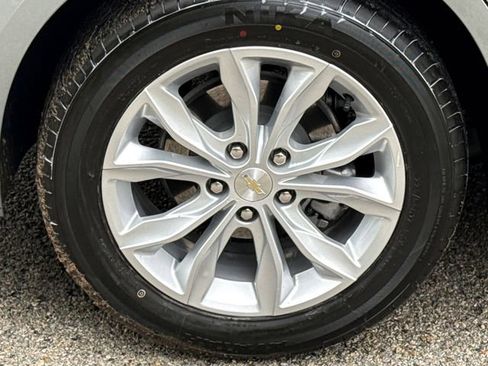 Used 2025 Chevrolet Malibu LT FWD image 9