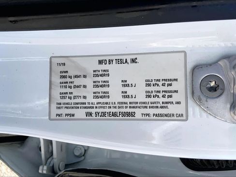 Used 2020 Tesla Model 3 Standard Range Plus image 32