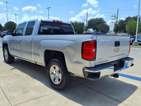 Used 2018 Chevrolet Silverado 1500 LT RWD image 3