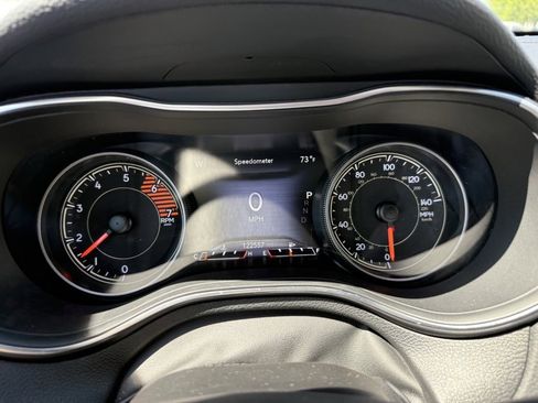 Used 2019 Jeep Cherokee Limited AWD/4WD image 21