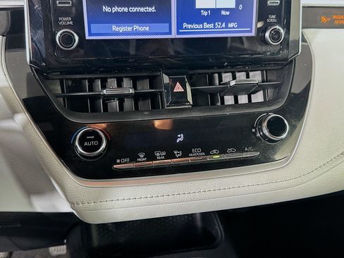 Used 2020 Toyota Corolla SE FWD image 22