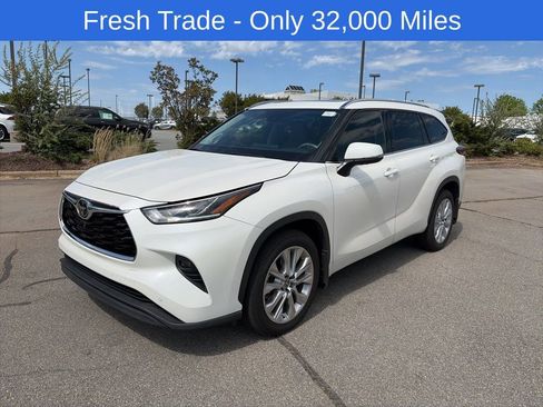 Used 2021 Toyota Highlander Limited image 1