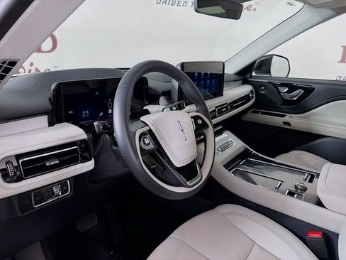 New 2026 Lincoln Aviator Reserve image 9