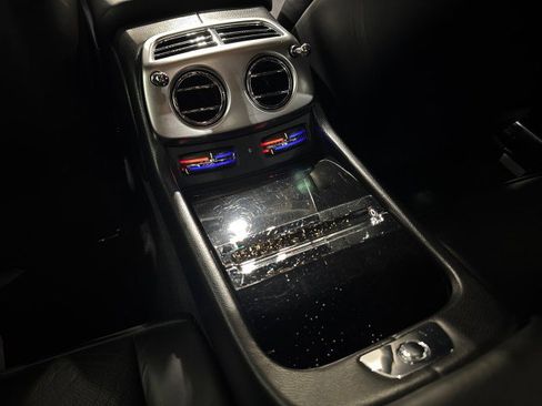 Used 2014 Rolls-Royce Wraith image 48