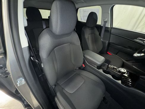 Certified 2025 Kia Sportage LX image 27
