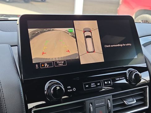 Used 2024 Nissan Armada SL w/ Midnight Edition Package image 25