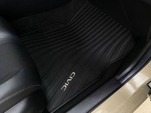 Used 2025 Honda Civic Sport image 15