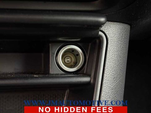 Used 2017 Volkswagen Tiguan Limited w/ Alloy Wheels Package image 35