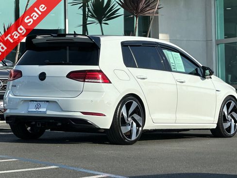 Used 2017 Volkswagen e-Golf SEL Premium image 4