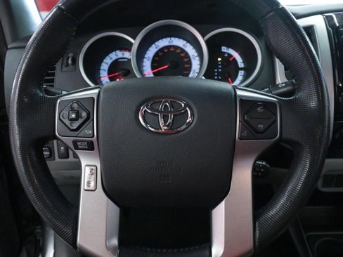 Used 2014 Toyota Tacoma PreRunner w/ SR5 Package image 15