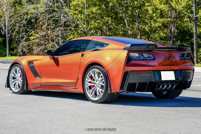 Used 2015 Chevrolet Corvette Z06 w/ Z07 Performance Package RWD image 5