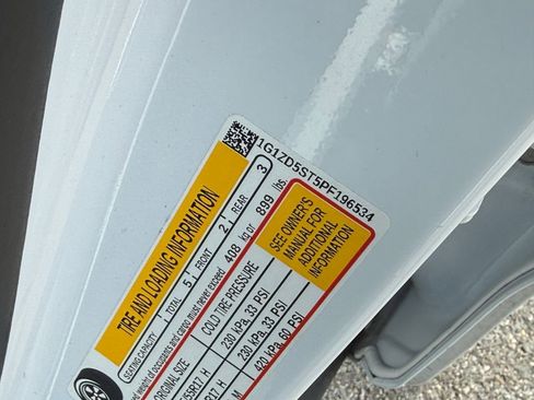 Used 2023 Chevrolet Malibu LT image 36