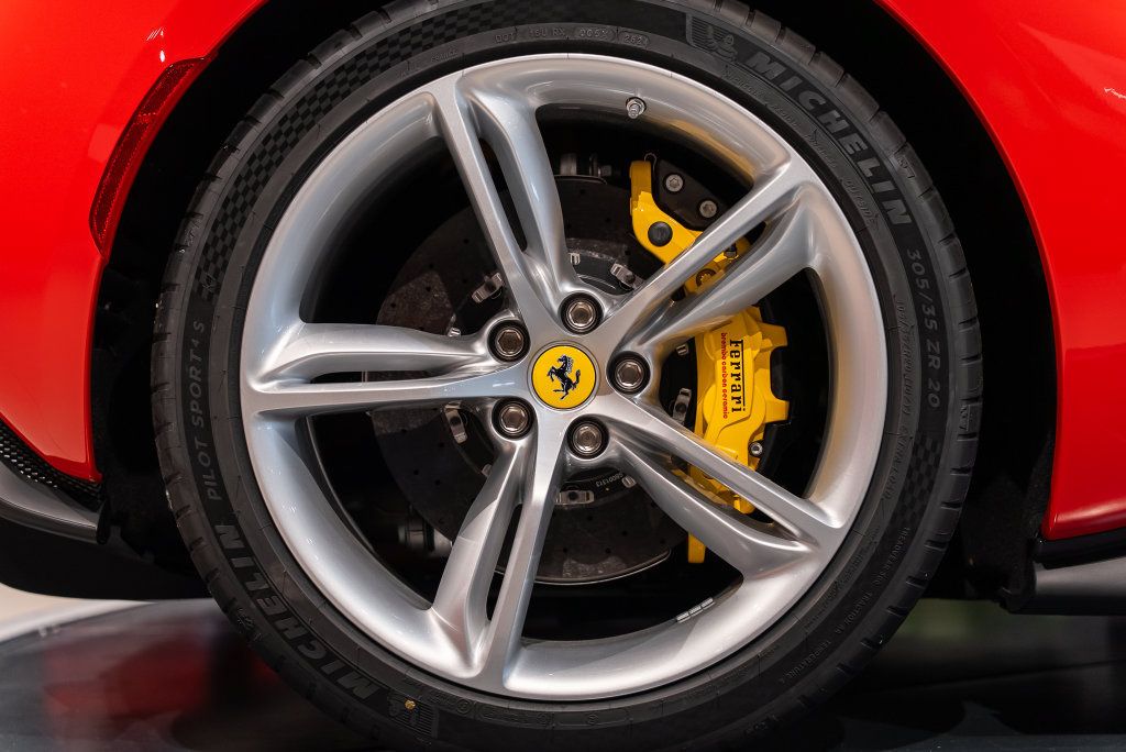 Used 2025 Ferrari 296 GTB RWD image 15