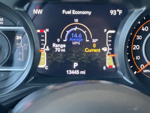 Used 2025 Jeep Wrangler Unlimited Rubicon AWD/4WD image 39