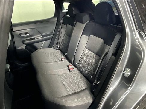 Used 2025 Nissan Kicks SV image 14