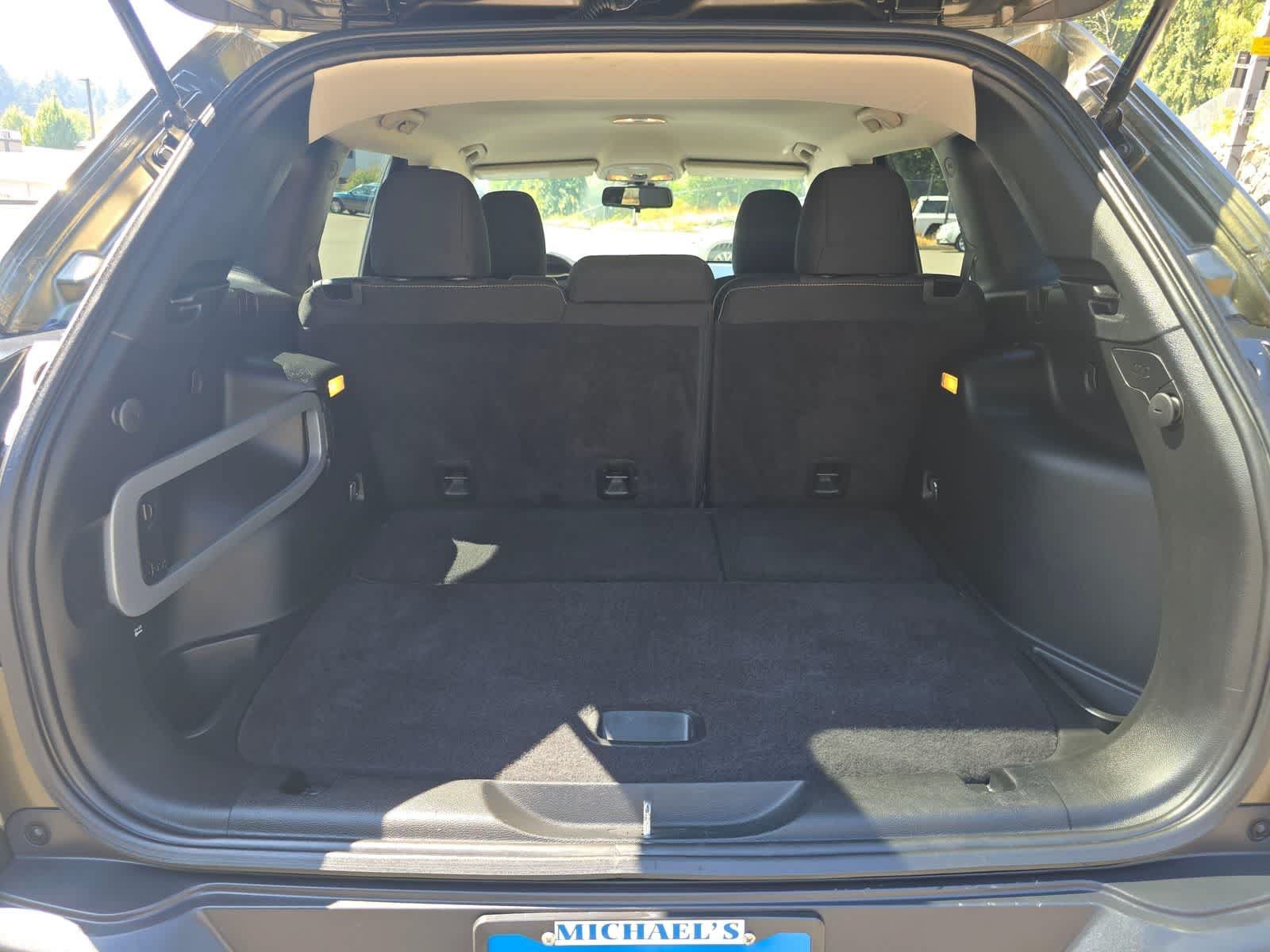 Used 2015 Jeep Cherokee Latitude w/ Cold Weather Group AWD/4WD image 29
