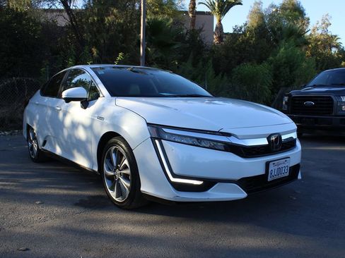 Used 2019 Honda Clarity Plug-In Hybrid image 1