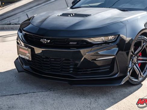 Used 2020 Chevrolet Camaro SS image 22