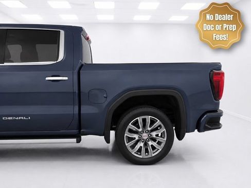 Used 2023 GMC Sierra 1500 Denali w/ Denali Reserve Package AWD/4WD image 3