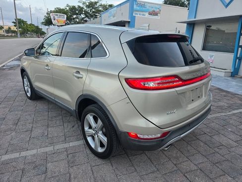 Used 2017 Lincoln MKC Premiere FWD image 5