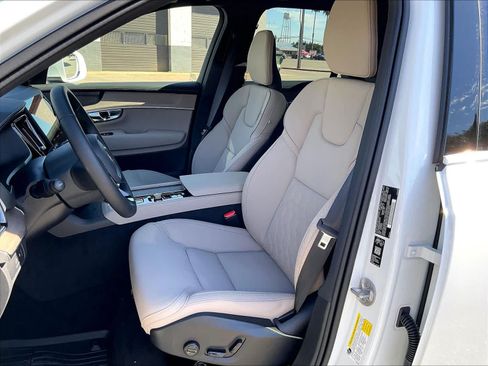 New 2026 Volvo XC90 T8 Plus w/ Protection Package AWD/4WD image 11