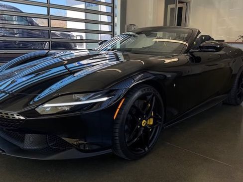 Used 2025 Ferrari Roma Spider RWD image 3