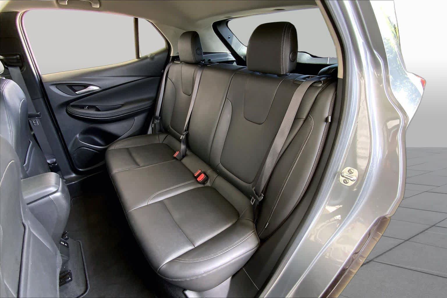 Used 2024 Buick Encore GX Sport Touring FWD image 21