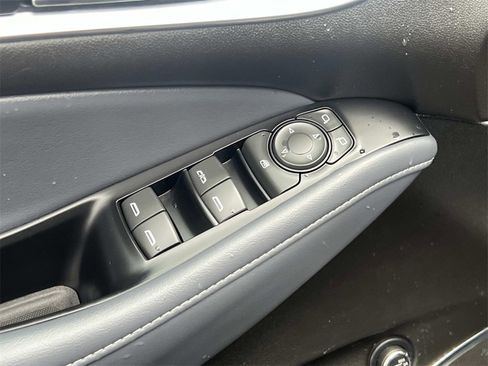 Certified 2023 Buick Enclave Essence image 16