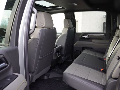 New 2026 Chevrolet Silverado 2500 ZR2 image 12