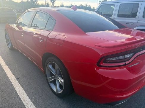 Used 2016 Dodge Charger R/T w/ Navigation & Travel Group RWD image 10