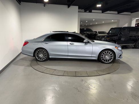 Used 2017 Mercedes-Benz S 550 Sedan w/ Sport Package w/ Sport Package image 11