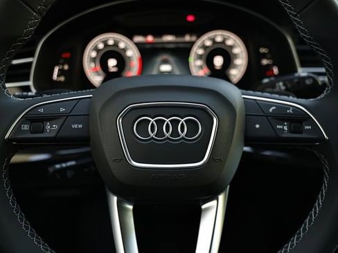 New 2026 Audi Q7 Premium Plus image 32