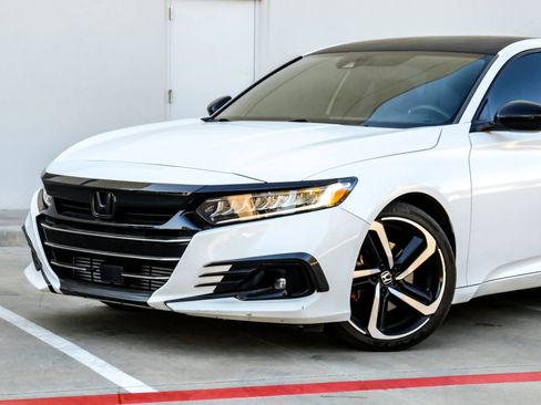 Used 2022 Honda Accord Sport image 9