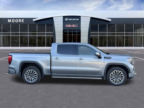 Used 2024 GMC Sierra 1500 Denali Ultimate image 3