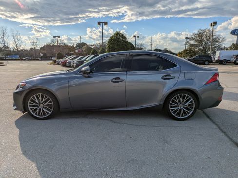 Used 2015 Lexus IS 250 w/ Navigation System Package image 7
