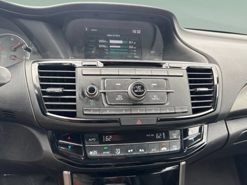 Used 2017 Honda Accord Sport Special Edition image 15