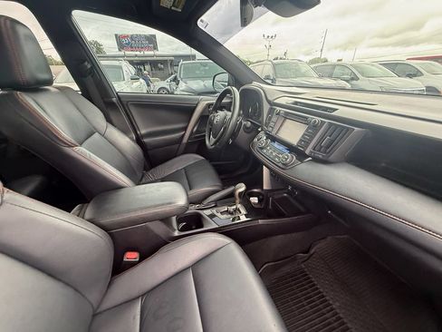 Used 2018 Toyota RAV4 SE w/ Power Extra Value Package AWD/4WD image 25