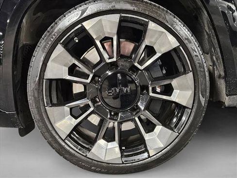 Used 2023 BMW XM image 22