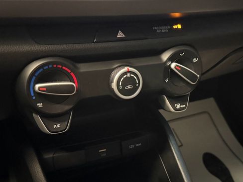 Used 2023 Kia Rio S image 15