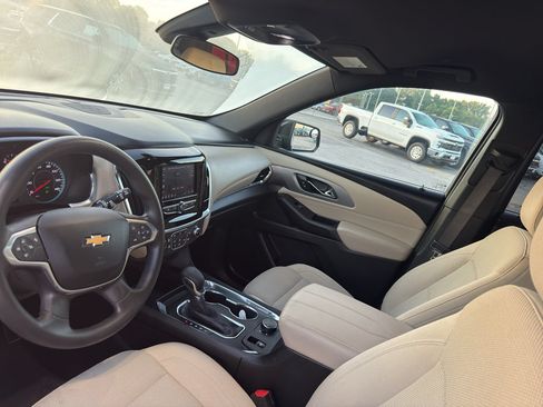 Certified 2023 Chevrolet Traverse LS w/ LPO, Floor Liner Package AWD/4WD image 25