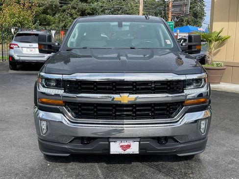 Used 2018 Chevrolet Silverado 1500 LT w/ All Star Edition image 2