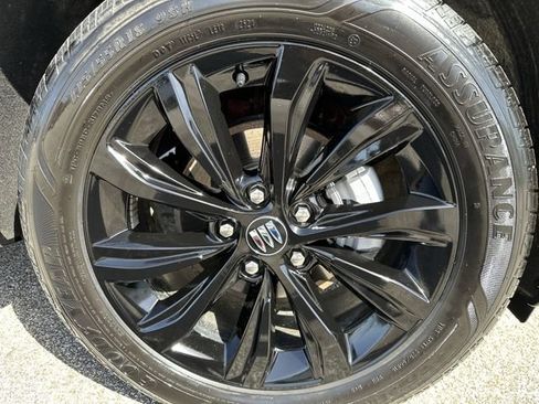Certified 2025 Buick Envista Sport Touring w/ Convenience I Package FWD image 21