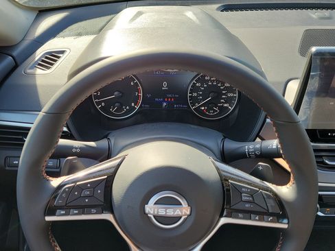 New 2026 Nissan Altima 2.5 SR FWD image 12