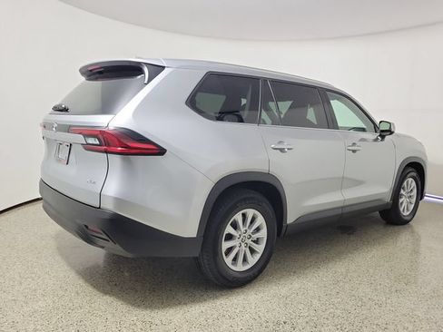 Used 2025 Toyota Grand Highlander AWD image 5