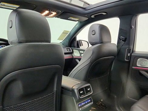 Used 2025 Mercedes-Benz GLS 450 4MATIC image 34
