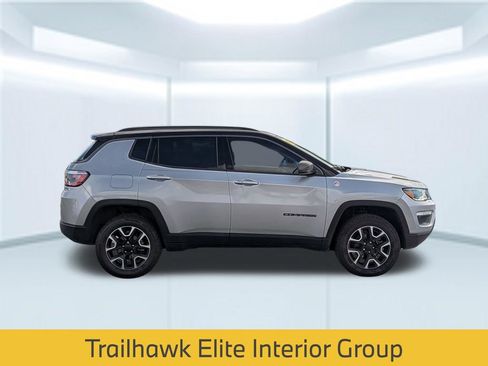 Used 2021 Jeep Compass Trailhawk w/ Sun and Sound Group AWD/4WD image 7
