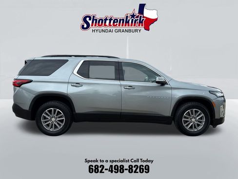 Used 2023 Chevrolet Traverse LT AWD/4WD image 5