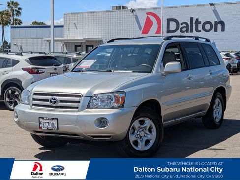 Used 2007 Toyota Highlander 2WD w/ 3rd Row image 1