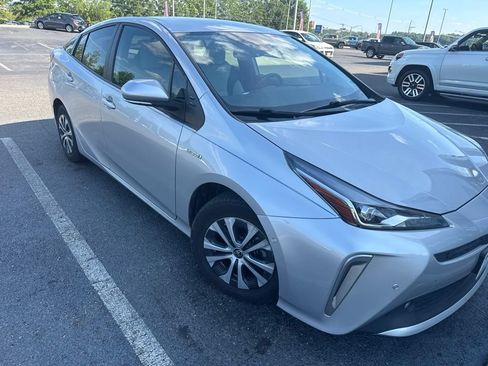 Certified 2021 Toyota Prius XLE AWD/4WD image 4