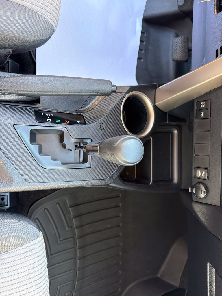 Used 2015 Toyota RAV4 LE AWD/4WD image 19